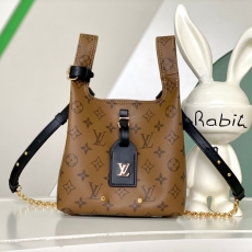 LV Shopping Bags